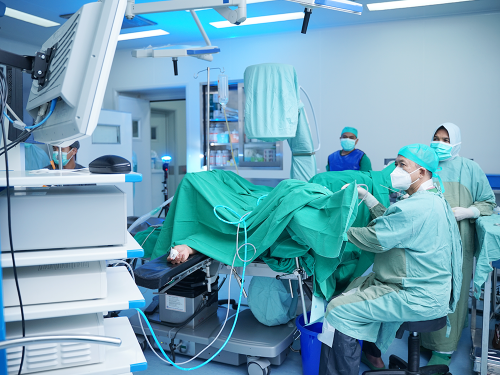 ESWL (Extracorporeal Shock Wave Lithotripsy)